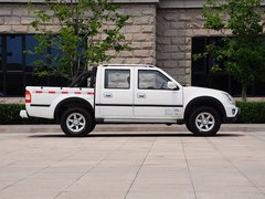 2015款 2.4T  MT 萨普征服者Z6 汽油舒适版