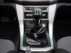 2015款 2.4T  MT 萨普征服者Z6 汽油舒适版