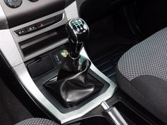 2015款 2.4T  MT 萨普征服者Z6 汽油舒适版