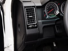 2015款 2.4T  MT 萨普征服者Z6 汽油舒适版