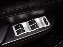 2015款 2.4T  MT 萨普征服者Z6 汽油舒适版