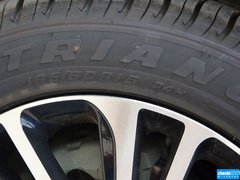 2015款 1.5L 自动 限定版