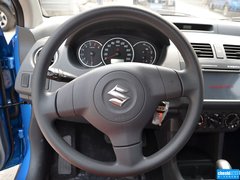 2015款 1.5L 自动 限定版