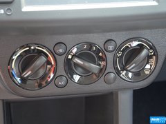 2015款 1.5L 自动 限定版