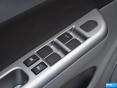 2015款 1.5L 自动 限定版