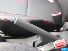2015款 1.5L 自动 限定版