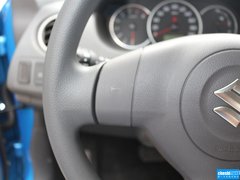 2015款 1.5L 自动 限定版