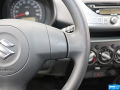 2015款 1.0L 自動(dòng) 限定款