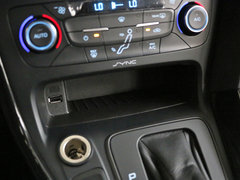 2015款 两厢 1.6L 手动 舒适型