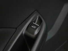 2015款 两厢 1.6L 手动 舒适型
