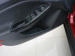 2015款 两厢 1.6L 手动 舒适型