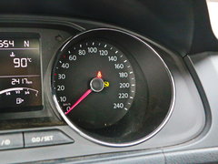 2015款 1.6L 自动 豪华版