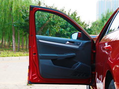 2015款 1.6L 自动 豪华版