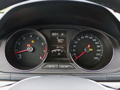 2015款 1.6L 自动 豪华版