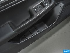 2015款 230TSI DSG豪华版