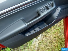 2015款 230TSI DSG豪华版