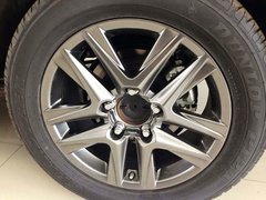 2015款 5.7L 570 美规版