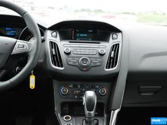 2015款 两厢 1.6L 自动 风尚型