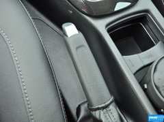 2015款 两厢 1.6L 自动 风尚型