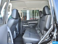 2016款 3.0L 自动 尊贵版 国V