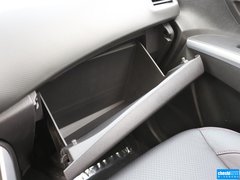 2015款 1.6L CVT 两驱精英型