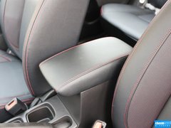 2015款 1.6L CVT 两驱精英型