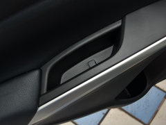 2015款 1.6L CVT 两驱精英型