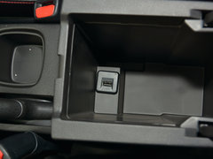 2015款 1.6L CVT 两驱精英型
