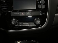 2016款 2.4L 四驱精英版 5座