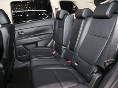2016款 2.4L 四驱精英版 5座