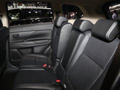 2016款 2.4L 四驱精英版 5座
