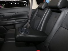 2016款 2.4L 四驱精英版 5座