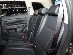 2016款 2.4L 四驱精英版 5座