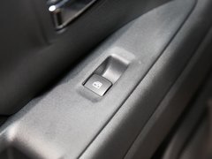2016款 2.4L 四驱精英版 5座