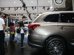 2016款 2.4L 四驱精英版 5座