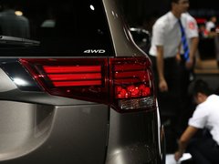 2016款 2.4L 四驱精英版 5座