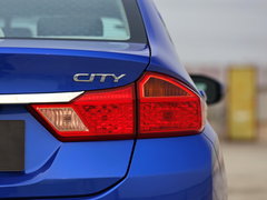 2015款 1.5L CVT 豪华版
