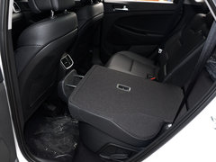 2015款 1.6T 双离合 两驱领先型