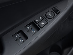 2015款 1.6T 双离合 两驱领先型