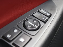 2015款 1.6T 双离合 四驱尊贵型