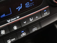 2015款 1.6T 双离合 四驱尊贵型