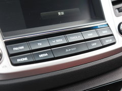 2015款 1.6T 双离合 四驱尊贵型