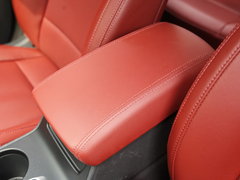 2015款 1.6T 双离合 四驱尊贵型