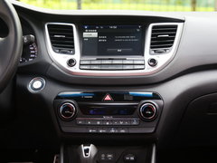 2015款 1.6T 双离合 四驱尊贵型