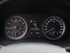 2015款 1.6T 双离合 四驱尊贵型