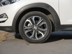 2015款 1.6T 双离合 四驱旗舰型