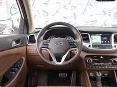 2015款 1.6T 双离合 四驱旗舰型