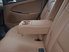 2015款 1.6T 双离合 四驱旗舰型