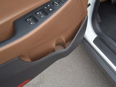 2015款 1.6T 双离合 四驱旗舰型