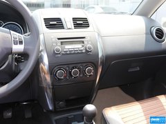 2015款 1.6L 手动 酷锐限定款